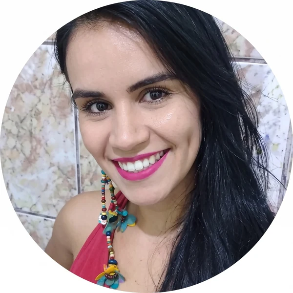 Avaliação de Jordana Rodrigues sobre ensaio fotográfico com beleza natural em Goiânia