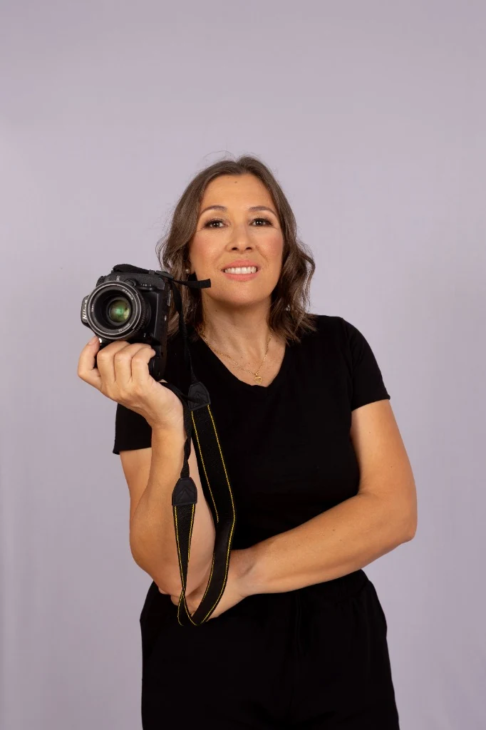 Carina Oliveira - Fotógrafa profissional especialista em retratos e estúdio fotográfico em Goiânia